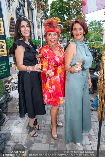 Marcus Strahl Jubiläum - Marchfelderhof - Di 05.08.2025 - Maya HAKVOORT, Tamara TROJANI, Monika BALLWEIN48