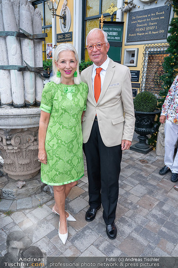 Marcus Strahl Jubiläum - Marchfelderhof - Di 05.08.2025 - Martina und Werner FASSLABEND56