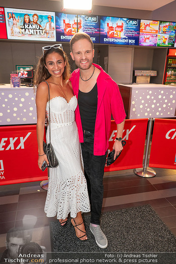 Premiere ´Das Kanu des Manitu´ - Cineplexx Millennium City, Wien - Mi 13.08.2025 - Herby STANONIK, Alina LAMI2