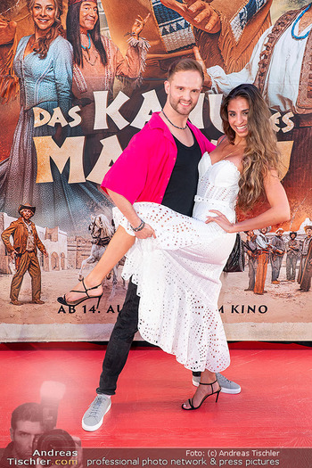 Premiere ´Das Kanu des Manitu´ - Cineplexx Millennium City, Wien - Mi 13.08.2025 - Herby STANONIK, Alina LAMI4