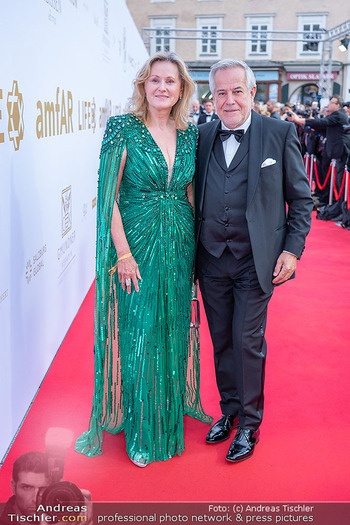 amfAR Gala - Residenz Salzburg, Salzburg - So 24.08.2025 - Siegfried Sigi WOLF mit Ehefrau Andrea42