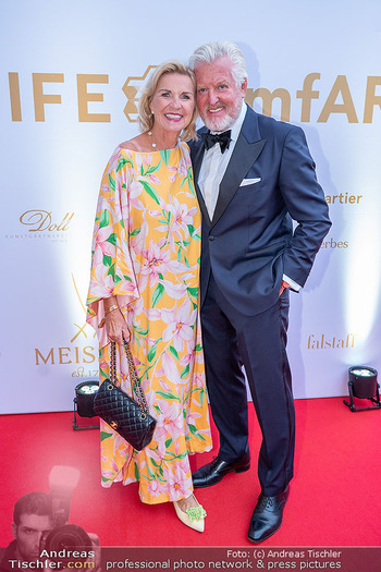 amfAR Gala - Residenz Salzburg, Salzburg - So 24.08.2025 - Hera LIND mit Ehemann Engelbert LAINER57
