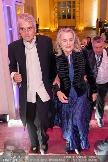 amfAR Gala - Residenz Salzburg, Salzburg - So 24.08.2025 - Jeremy IRONS, Sinead CUSACK142