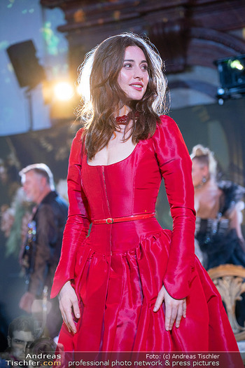 amfAR Gala - Residenz Salzburg, Salzburg - So 24.08.2025 - Deleila PIASKO (Bühnenfoto, Portrait)291