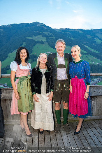 Weinverkostung - Böglalm, Alpbach - Mi 27.08.2025 - Silvia GRÜNBERGER, Nadja BERNHARD, Gerald GERSTBAUER, Barbara K37