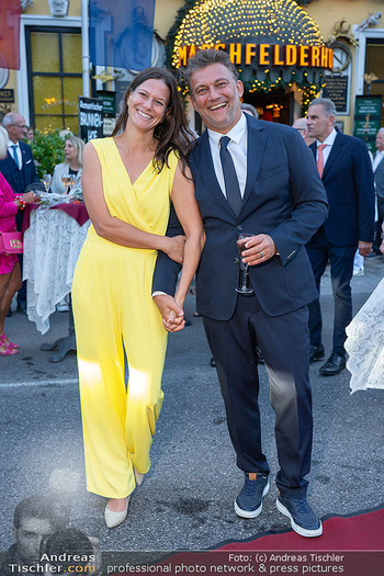Goldener Johann für Jonas Kaufmann - Marchfelderhof, NÖ - Fr 05.09.2025 - Jonas KAUFMANN mit Ehefrau Christiane48