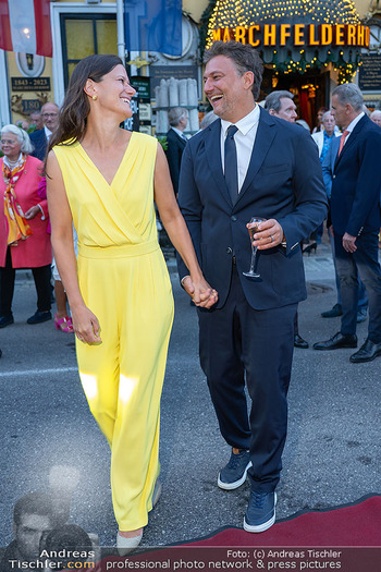 Goldener Johann für Jonas Kaufmann - Marchfelderhof, NÖ - Fr 05.09.2025 - Jonas KAUFMANN mit Ehefrau Christiane51