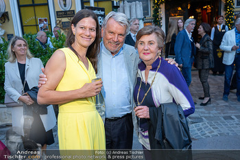 Goldener Johann für Jonas Kaufmann - Marchfelderhof, NÖ - Fr 05.09.2025 - Christiane KAUFMANN, Hans Peter HASELSTEINER, Helga RABL-STADLER53