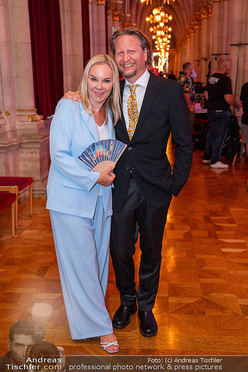 Diversity Ball - Rathaus, Wien - So 07.09.2025 - Sylvia GRAF mit Begleitung47