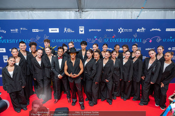 Diversity Ball - Rathaus, Wien - So 07.09.2025 - Vincent BUENO mit Band173