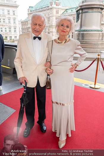 Fundraising Dinner - Albertina, Wien - Di 09.09.2025 - Sylvia EISENBURGER-KUNZ mit Ehemann Johannes23