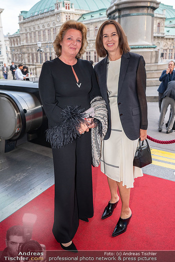 Fundraising Dinner - Albertina, Wien - Di 09.09.2025 - Sophie KARMASIN mit Begleitung25