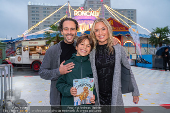 Premiere ´Cagliostro´ - Zirkuszelt am Heumarkt, Wien - Mi 10.09.2025 - Danilo CAMPISI mit Sohn Lorenzo, Corinna KAMPER9