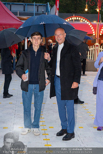 Premiere ´Cagliostro´ - Zirkuszelt am Heumarkt, Wien - Mi 10.09.2025 - Anton Toni FABER mit Neffen Christoph25