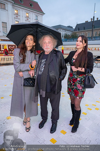 Premiere ´Cagliostro´ - Zirkuszelt am Heumarkt, Wien - Mi 10.09.2025 - Bernhard PAUL mit Töchter Lili Lilli und Vivian44