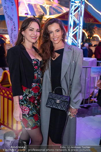 Premiere ´Cagliostro´ - Zirkuszelt am Heumarkt, Wien - Mi 10.09.2025 - Lili Lilli PAUL mit Schwester Vivian83