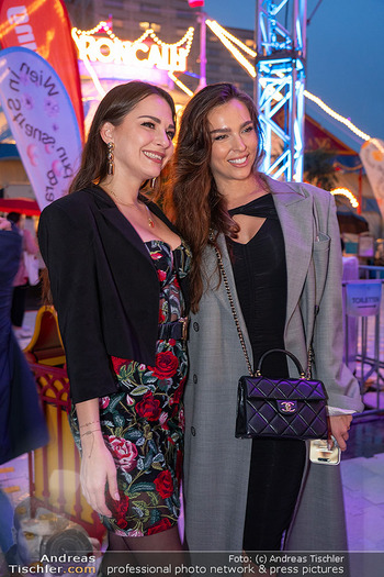 Premiere ´Cagliostro´ - Zirkuszelt am Heumarkt, Wien - Mi 10.09.2025 - Lili Lilli PAUL mit Schwester Vivian85