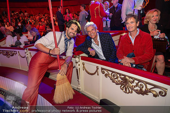 Premiere ´Cagliostro´ - Zirkuszelt am Heumarkt, Wien - Mi 10.09.2025 - Josef ELLERS, Thomas BREZINA mit Partner Ehemann Ivo113