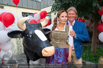 Almauftrieb - Stöckl im Park - Sa 13.09.2025 - Christian MAREK mit Freundin Julia BEENß7