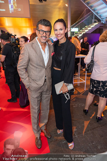 Vienna Fashion Week Opening - MQ Halle E, Wien - Mo 15.09.2025 - Mike GALELI, Tanja DUHOVICH5