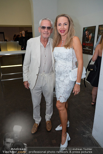 Vienna Fashion Week Opening - MQ Halle E, Wien - Mo 15.09.2025 - Christian und Ekaterina MUCHA11