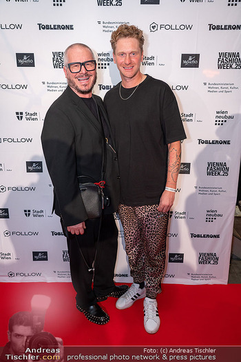 Vienna Fashion Week Opening - MQ Halle E, Wien - Mo 15.09.2025 - Wolfgang REICHL, Lucas FENDRICH32