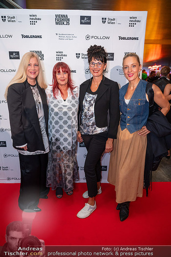 Vienna Fashion Week Opening - MQ Halle E, Wien - Mo 15.09.2025 - 34