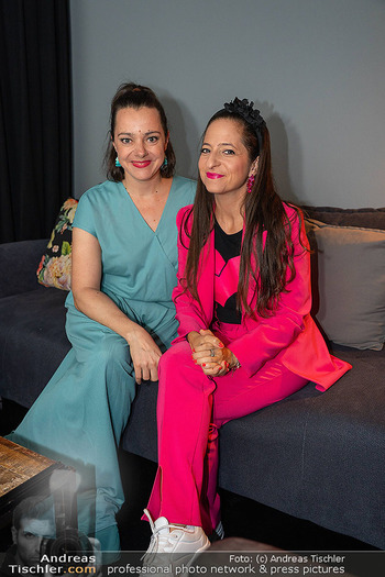 20 Jahre Kernölamazonen - CasaNova, Wien - Di 16.09.2025 - Caroline ATHANASIADIS, Gudrun NIKODEM-EICHENHARDT2