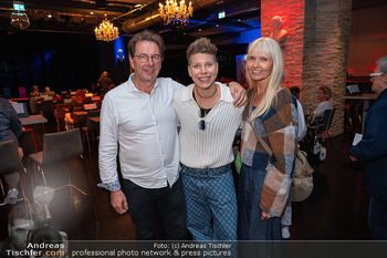 20 Jahre Kernölamazonen - CasaNova, Wien - Di 16.09.2025 - Virginia ERNST mit Eltern Andreja Andrea und Michael50