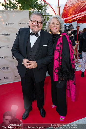 Musiktheaterpreis - Roncalli Zirkuszelt am Heumarkt, Wien - Mi 17.09.2025 - Familie Michael SCHADE mit Ehefrau Deanne MCKEE40
