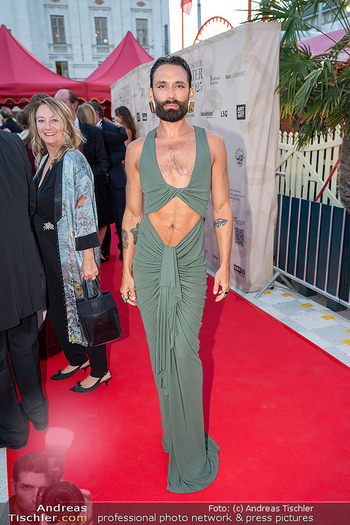 Musiktheaterpreis - Roncalli Zirkuszelt am Heumarkt, Wien - Mi 17.09.2025 - Conchita WURST46