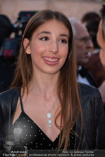Musiktheaterpreis - Roncalli Zirkuszelt am Heumarkt, Wien - Mi 17.09.2025 - Frau, Mädchen mit Zahnspange59
