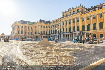 Fototermin vor Reitturnier - Schloss Schönbrunn, Wien - Fr 19.09.2025 - Aufbauarbeiten vor Pferdeturnier, Tribünen, Reitplatz2