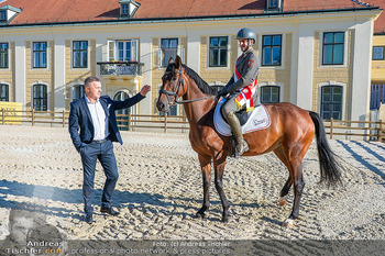 Fototermin vor Reitturnier - Schloss Schönbrunn, Wien - Fr 19.09.2025 - Daniel STACHL mit Pferd, Klaus PANHOLZER40