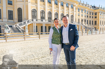Fototermin vor Reitturnier - Schloss Schönbrunn, Wien - Fr 19.09.2025 - Klaus PANHOLZER, Sonja KLIMA79
