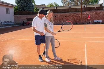 Lugner - Koubek spielen Tennis - Privattennisplatz, Wien - Sa 20.09.2025 - Stefan KOUBEK, Simone LUGNER3