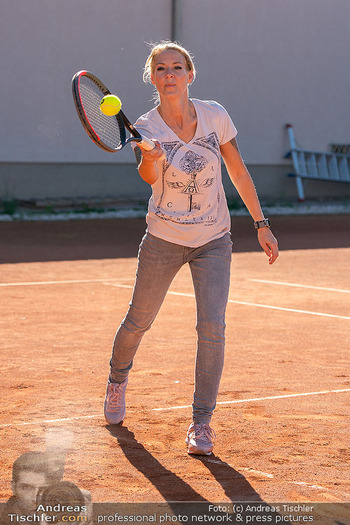 Lugner - Koubek spielen Tennis - Privattennisplatz, Wien - Sa 20.09.2025 - Simone LUGNER51