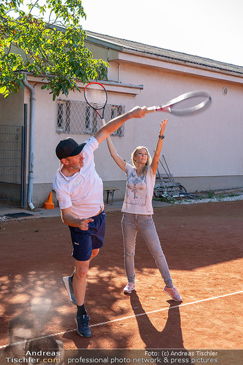 Lugner - Koubek spielen Tennis - Privattennisplatz, Wien - Sa 20.09.2025 - Stefan KOUBEK, Simone LUGNER65