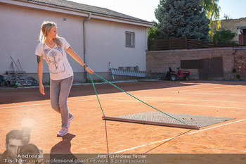 Lugner - Koubek spielen Tennis - Privattennisplatz, Wien - Sa 20.09.2025 - Simone LUGNER76
