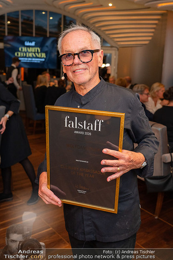 Falstaff Charity Dinner mit Wolfgang Puck - Steirereck im Stadtpark, Wien - Mo 22.09.2025 - Wolfgang PUCK mit Falstaff Award69