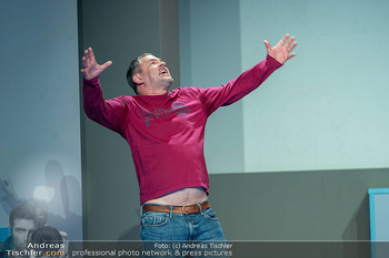 Fotoprobe ´Kunst´ - Stadttheater Berndorf - Di 23.09.2025 - Manuel WITTING117