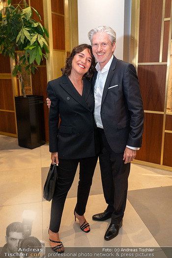 50-Jahresfeier - Hilton Vienna Hotel, Wien - Mi 24.09.2025 - Eva PÖLZL mit Freund Alfred6