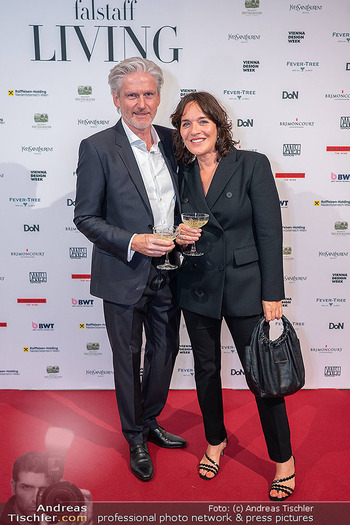 Falstaff Living Design Awards - MAK, Wien - Mi 24.09.2025 - Eva PÖLZL mit Freund Alfred REINPRECHT21