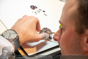 Glashütte Uhrenpräsentation - Palais Szechenyi Rahimi, Wien - Do 25.09.2025 - Uhrmacher bei der Arbeit, Beruf, Uhren, Werkzeug, Handwerk6