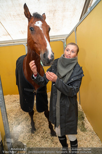 Longines global champions tour Opening - Schloss Schönbrunn, Wien - Fr 26.09.2025 - Luna SCHWEIGER mit ihrem Pferd COWI119