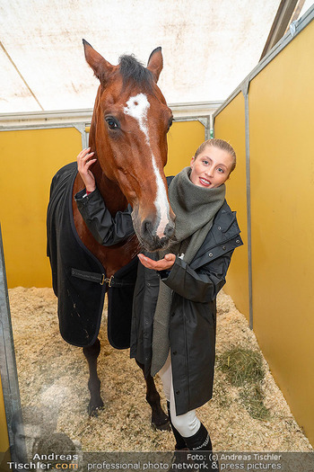 Longines global champions tour Opening - Schloss Schönbrunn, Wien - Fr 26.09.2025 - Luna SCHWEIGER mit ihrem Pferd COWI120