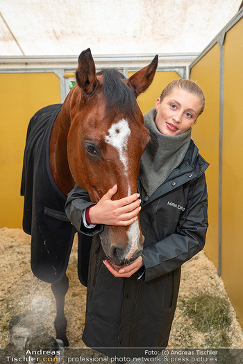 Longines global champions tour Opening - Schloss Schönbrunn, Wien - Fr 26.09.2025 - Luna SCHWEIGER mit ihrem Pferd COWI122