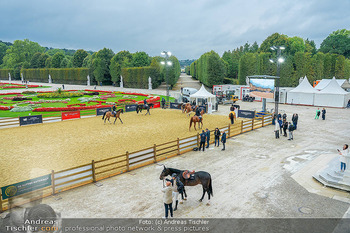 Longines global champions tour Opening - Schloss Schönbrunn, Wien - Fr 26.09.2025 - Blick über Abreitplatz, Pferde145