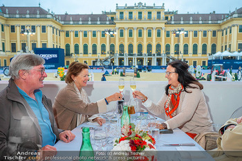 Longines global champions tour Opening - Schloss Schönbrunn, Wien - Fr 26.09.2025 - VIP-Bereich, VIP-Tische, Blick auf Schloss, Catering, drinks178
