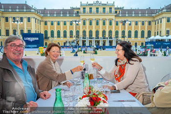 Longines global champions tour Opening - Schloss Schönbrunn, Wien - Fr 26.09.2025 - VIP-Bereich, VIP-Tische, Blick auf Schloss, Catering, drinks179